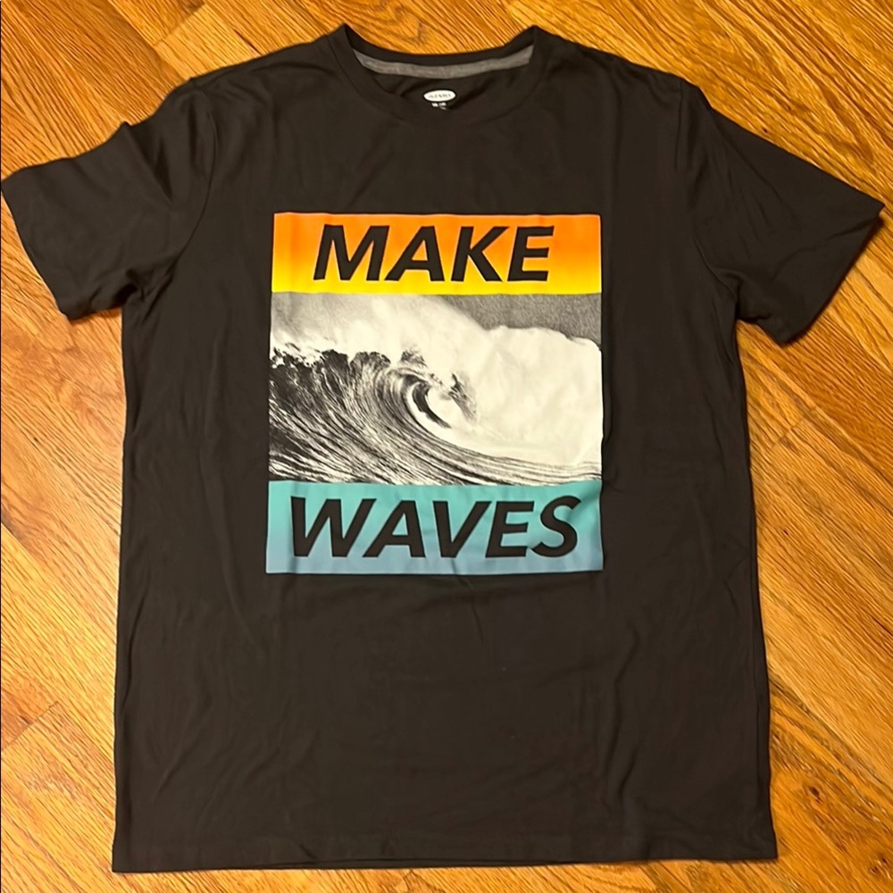 Old Navy “ Make a Wave” Graphic tee